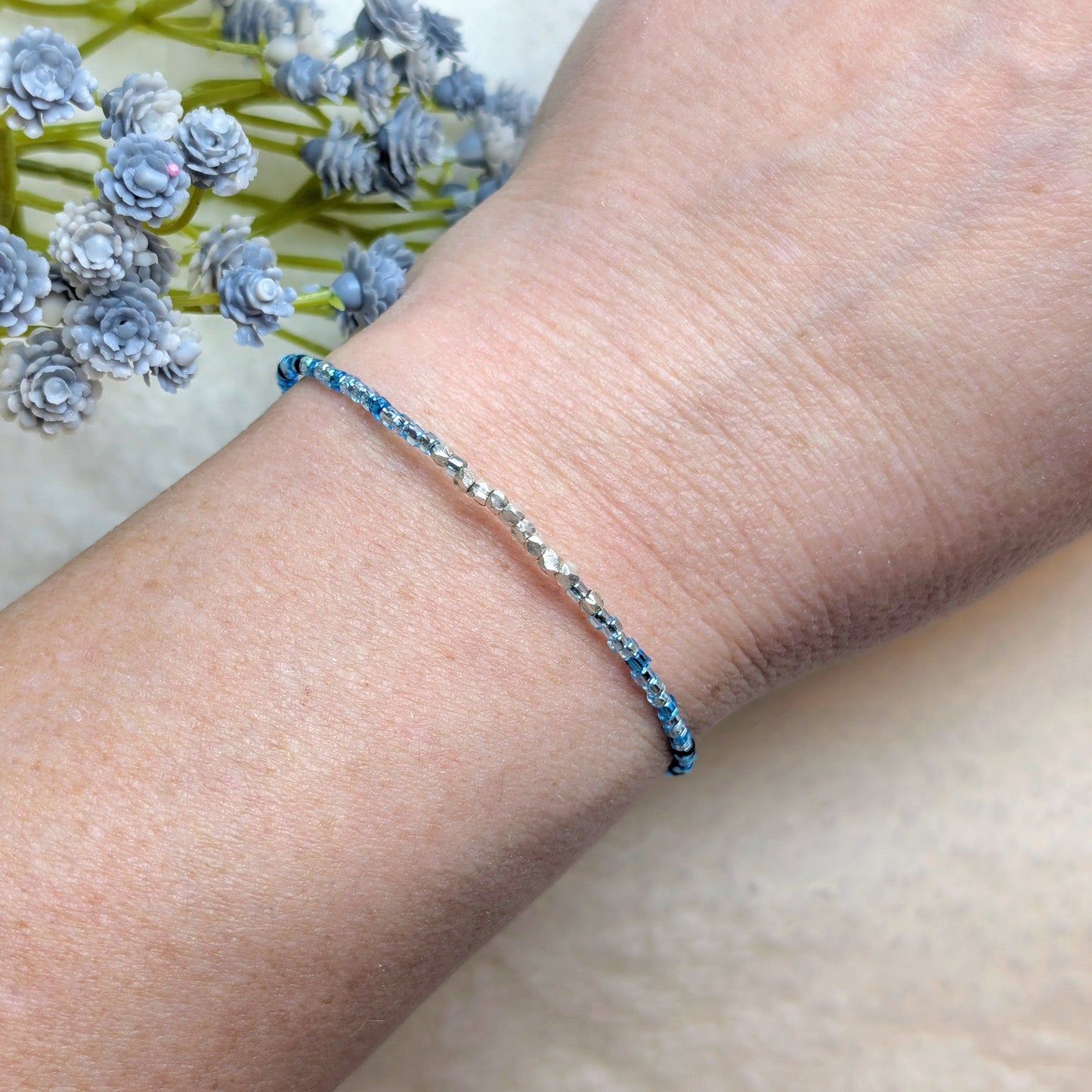 Dainty bracelet - black blue silver - creations by cherie