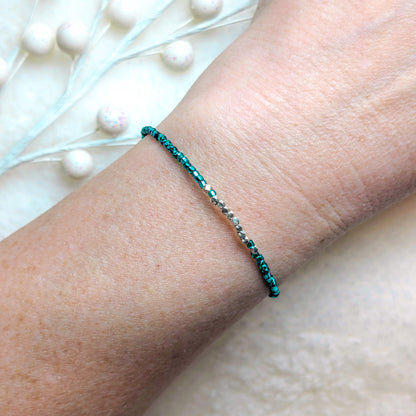 Dainty bracelet - black green silver - creations by cherie