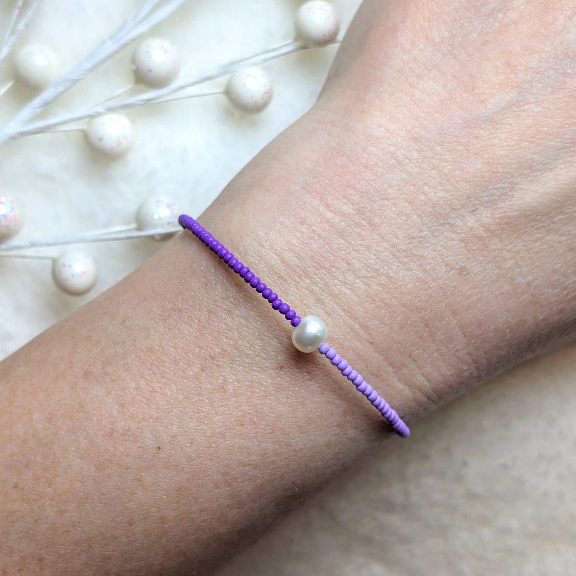 Dainty bracelet - single pearl purple color block - creations by cherie